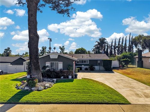 2369 Saunders St, Pomona, CA, 91767-2637 | Card Image