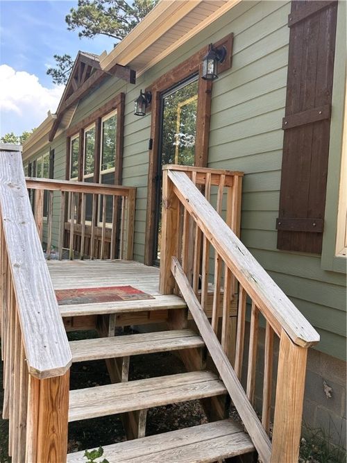 321 Mundell Rd, Eureka Springs, AR, 72631-8906 | Card Image