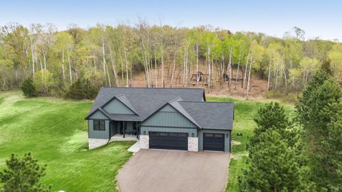 899 Gavin Pass, Hudson, WI, 54016-8374 | Card Image