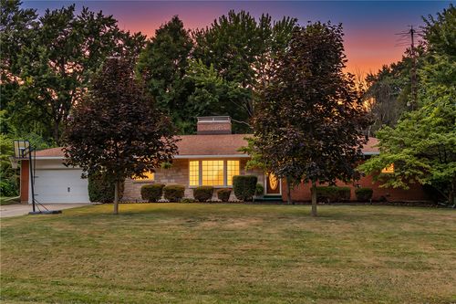 3426 Napanee Dr, Beavercreek, OH, 45430-1318 | Card Image