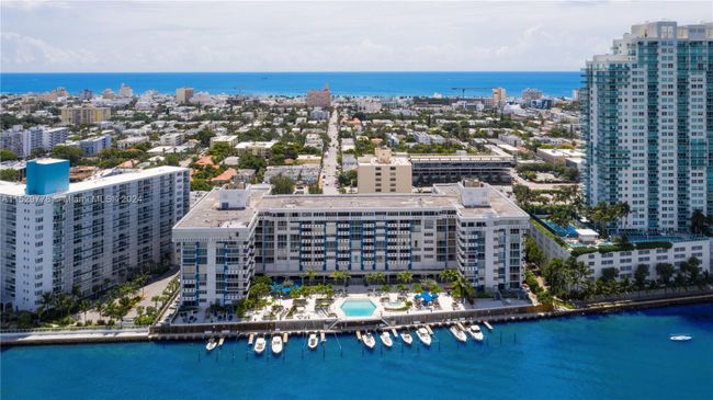 PH15 - 800 West Ave, Condo with 3 bedrooms, 2 bathrooms and null parking in Miami Beach FL | Image 31