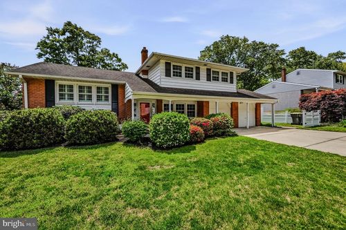 122 Chapel Hill Dr, NEWARK, DE, 19711-3840 | Card Image