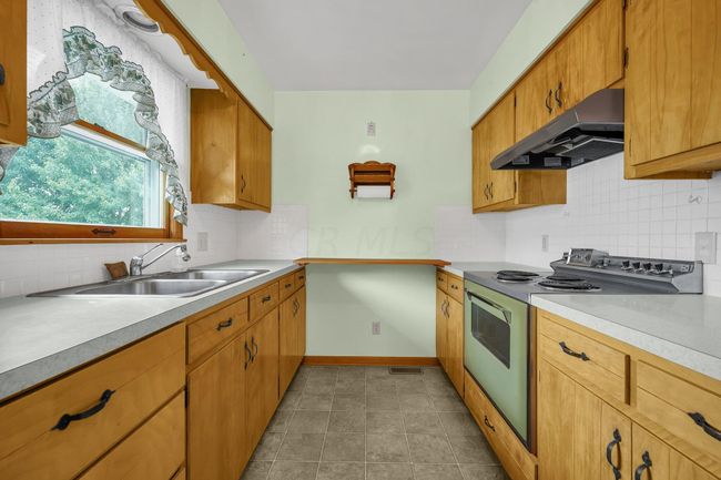 3060 Broad St, House other with 4 bedrooms, 3 bathrooms and null parking in West Rushville OH | Image 10