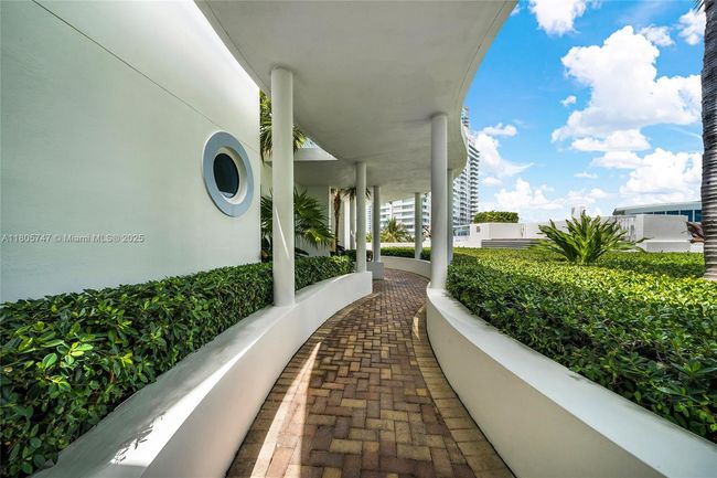 UNIT-13 - 100 S Pointe Dr, Condo with 3 bedrooms, 4 bathrooms and null parking in Miami Beach FL | Image 54