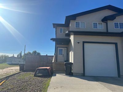 407 6 Th St N, Home with 4 bedrooms, 3 bathrooms and 5 parking in Marwayne AB | Image 1