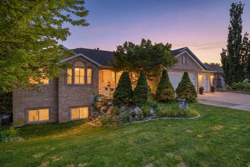 1407 E 5600 S, South Ogden, UT, 84403-4537 | Card Image