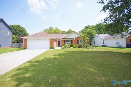 106 Sleepy Hollow Ln, Madison, AL, 35758-7670 | Card Image