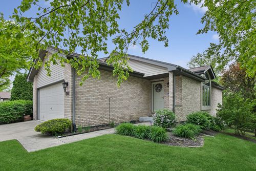 11135 Shenandoah Dr, Orland Park, IL, 60467-9431 | Card Image