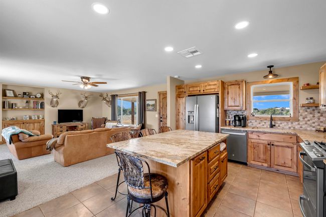 136 Valley View Cir, House other with 4 bedrooms, 3 bathrooms and null parking in Llano TX | Image 16