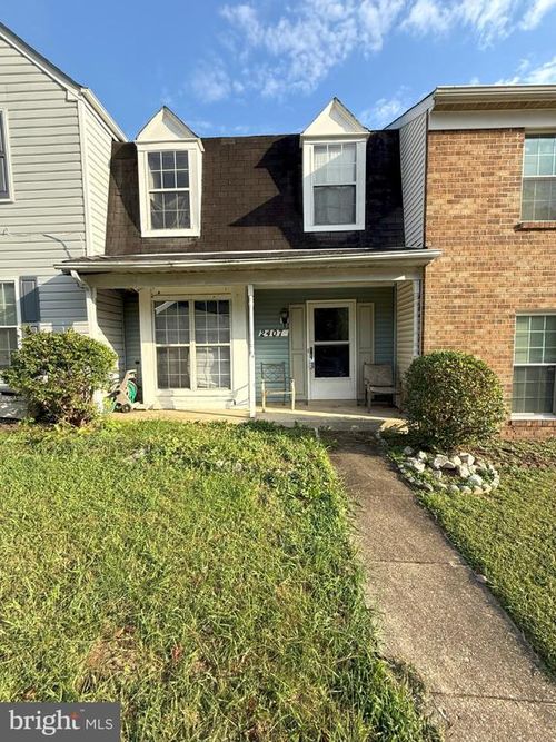 2407 E Rosecroft Village Cir, OXON HILL, MD, 20745-3647 | Card Image