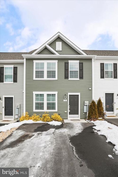 36 Gentle Breeze Dr, BUNKER HILL, WV, 25413-3122 | Card Image