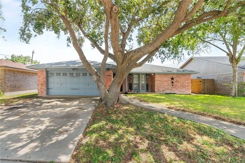 3046 Charter Ln, Corpus Christi, TX, 78414-3521 | Card Image
