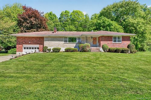 9 Alladin Ct, Wappingers Falls, NY, 12590-4412 | Card Image