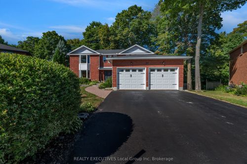 31 Robinhood Crt, North Bay, ON, P1C1L2 | Card Image