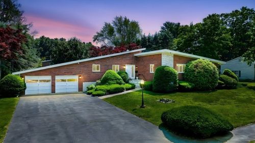 9 Seneca Dr, Danvers, MA, 01923-1630 | Card Image