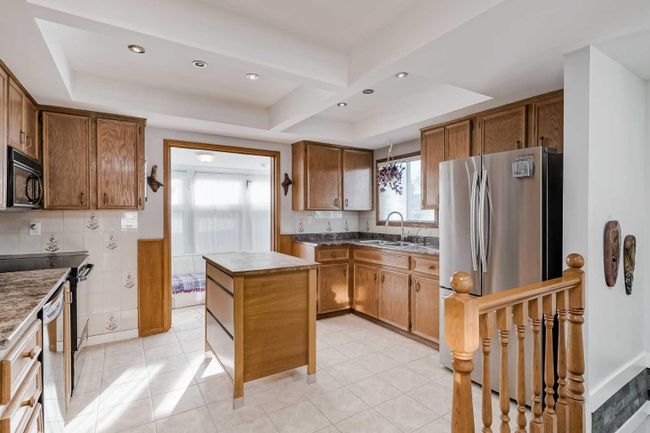 1968 Cottonwood Crescent Se, Home with 4 bedrooms, 2 bathrooms and 4 parking in Calgary AB | Image 12