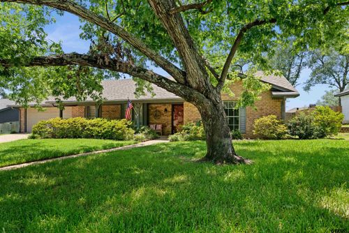608 Meadow Creek Dr, Tyler, TX, 75703-3568 | Card Image