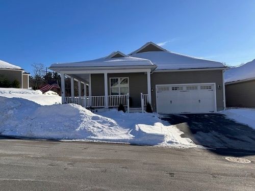 61-61 Spring Hill Dr, Uxbridge, MA, 01569-3159 | Card Image