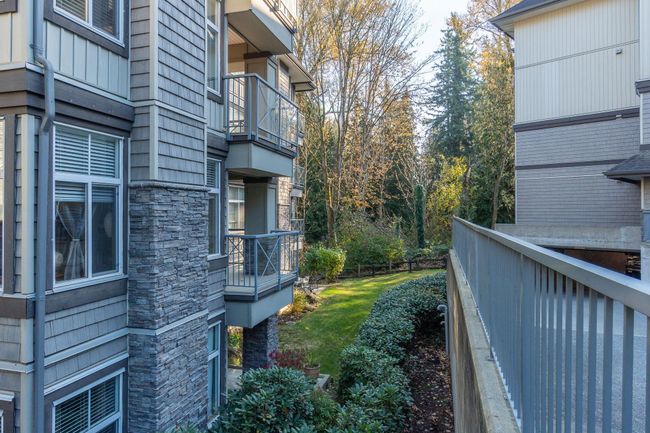 309 - 33318 E Bourquin Crescent, Condo with 2 bedrooms, 2 bathrooms and 1 parking in Abbotsford BC | Image 34