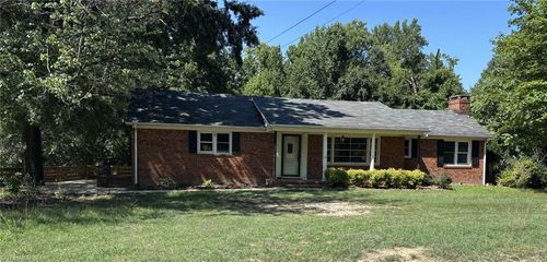 154 Mayclare Rd, Thomasville, NC, 27360-8153 | Card Image