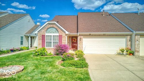 2825 Cadogan Dr, Greenwood, IN, 46143-7642 | Card Image