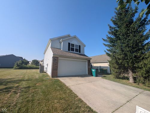 663 Vernon Pl, Westfield, IN, 46074-8110 | Card Image