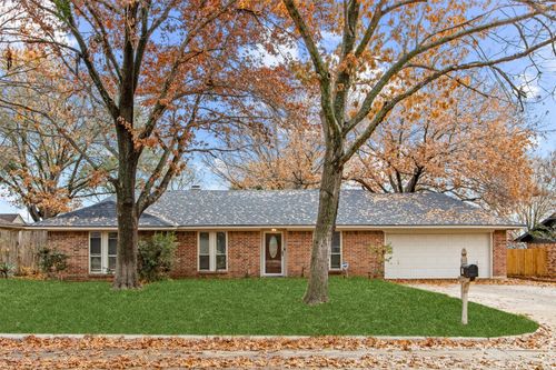 611 Field St, Colleyville, TX, 76034-3048 | Card Image