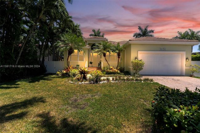 7431 Center Bay Dr, House other with 3 bedrooms, 3 bathrooms and null parking in North Bay Village FL | Image 2