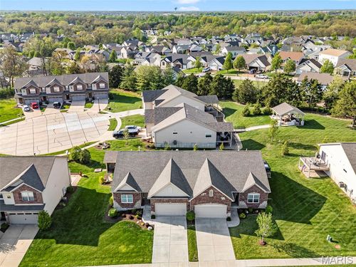 111 Cabot Ct, Wentzville, MO, 63385-3815 | Card Image