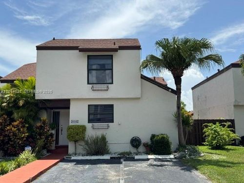 635 Nw 97th Pl, Miami, FL, 33172-4069 | Card Image