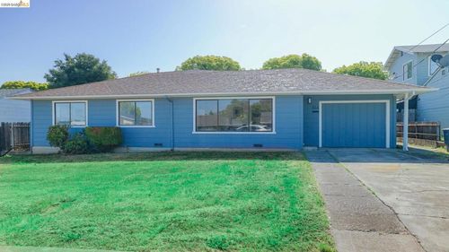 914 Pine St, Vallejo, CA, 94590-7811 | Card Image