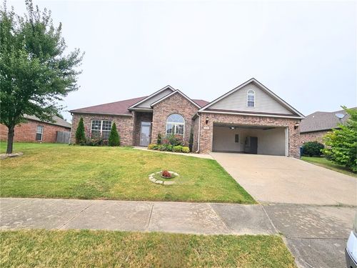 1300 Sw Willow Bend Ave, Bentonville, AR, 72713-7962 | Card Image