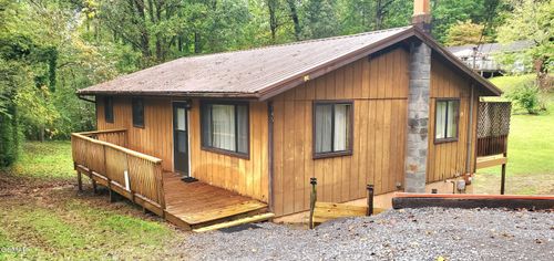 745 W Highland Dr, Gatlinburg, TN, 37738-5530 | Card Image