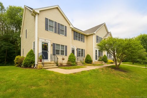 61-61 White Tail Ln, Wallingford, CT, 06492-5351 | Card Image