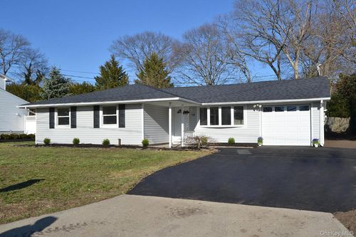 15 Allegheny Dr E, Farmingville, NY, 11738-2803 | Card Image