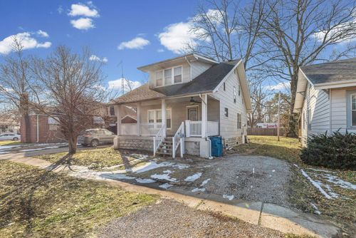 527 E 4th St, Centralia, IL, 62801-3905 | Card Image