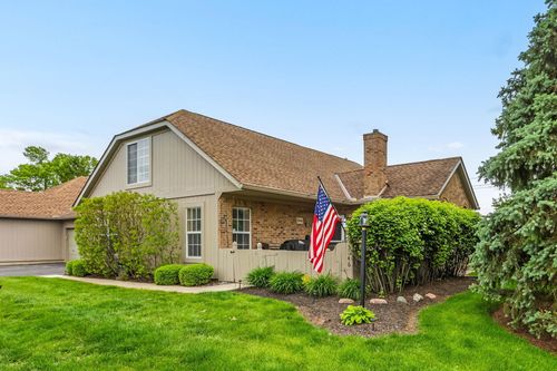 5846 Willow Lake Dr, Grove City, OH, 43123-8845 | Card Image