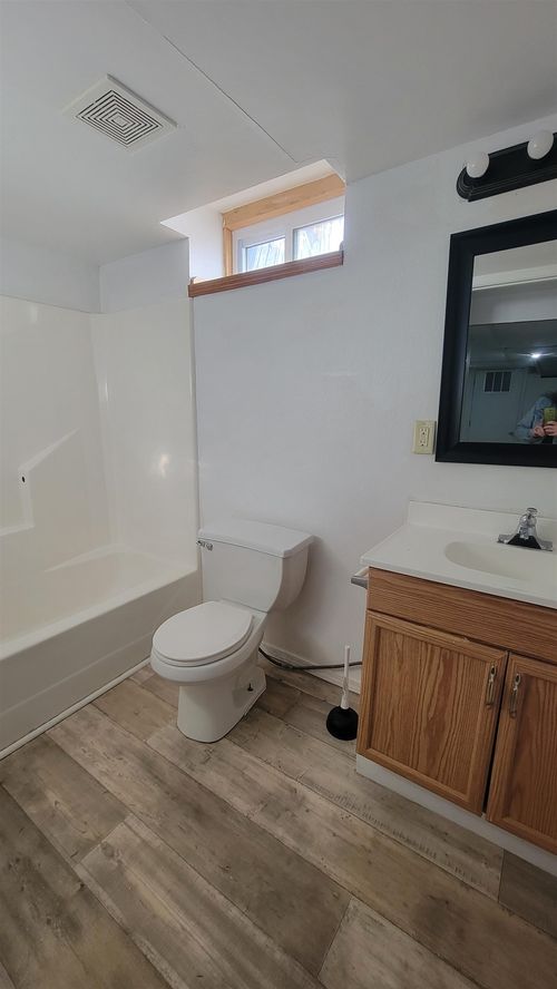 4001 Vesta Dr, Wichita, KS, 67208 | Card Image