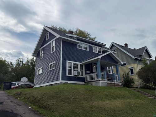 921 N 8th Ave E, Duluth, MN, 55805-1425 | Card Image