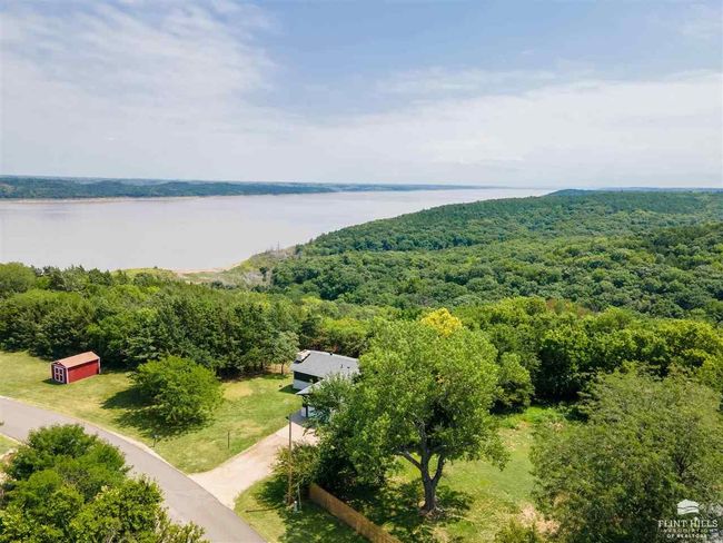 5921 Sharm Dr, House other with 3 bedrooms, 2 bathrooms and null parking in Manhattan KS | Image 5