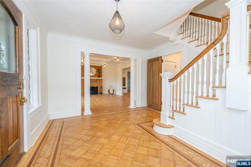16 Upper Mountain Ave, Montclair, NJ, 07042-1814 | Card Image