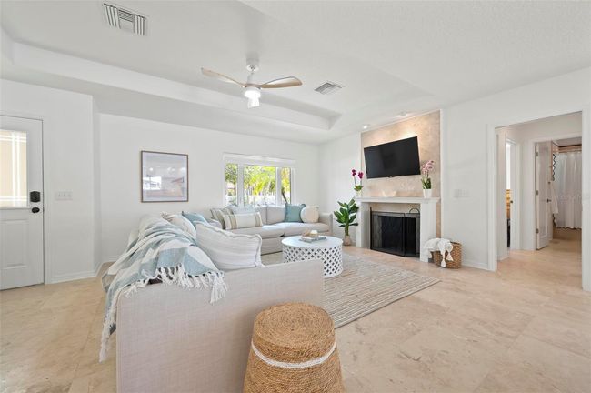 204 75 Th St, House other with 3 bedrooms, 2 bathrooms and null parking in HOLMES BEACH FL | Image 7