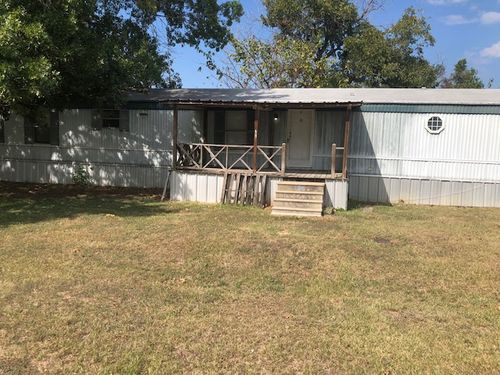 302 N Burnet St, Bremond, TX, 76629-5410 | Card Image