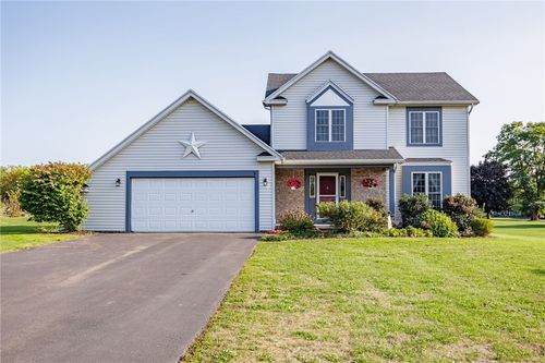 3 Burwell Dr, Macedon, NY, 14502-8951 | Card Image