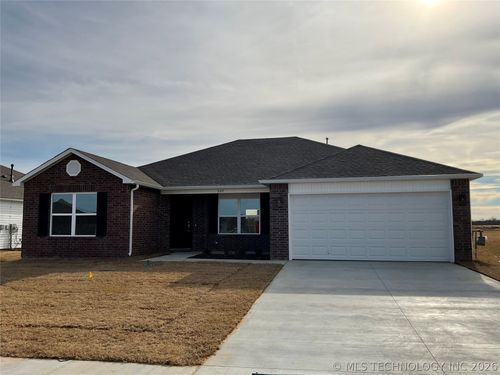 1109 W Odessa Rd, Claremore, OK, 74019-1869 | Card Image