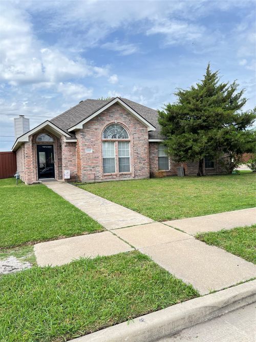 8317 Spinnaker Cv, Rowlett, TX, 75089-2529 | Card Image