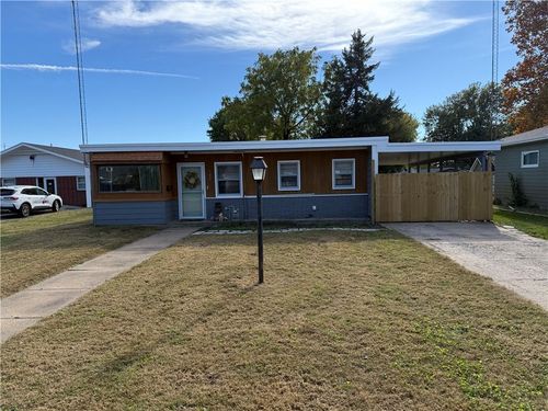 107 Osage Ave, Hiawatha, KS, 66434-2761 | Card Image