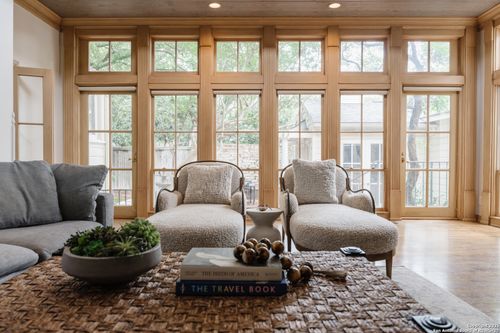 140 W Fair Oaks Pl, Alamo Heights, TX, 78209-3709 | Card Image