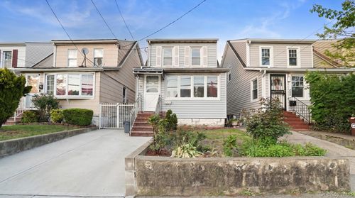 9023 207th Street, New York, NY, 11428 | Card Image