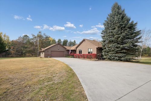 7700 Trumble Rd, Columbus, MI, 48063-3912 | Card Image